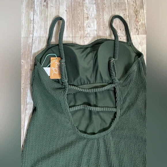 🆕 Kona Sol Women’s Pucker Textured Square Neck High Coverage One Piece Swimsuit - Picture 7 of 12